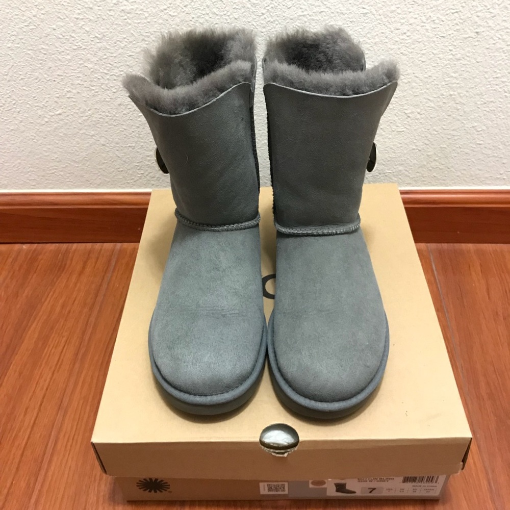 UGG Bailey Button Bling Swarovski Crystal Gray Sz7